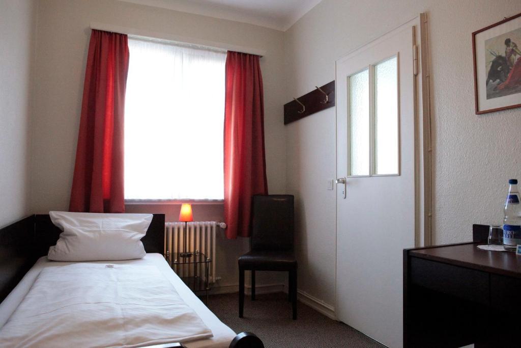 Hotel Continental Saarbruecken Room photo